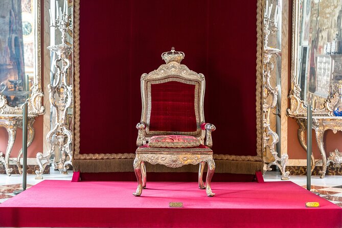 Buckingham Palace Exterior and Royal History Private Tour - Choosing between two, four, and five-and-a-half hours