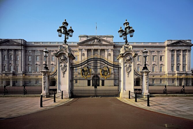 Buckingham Palace: Official State Rooms Entry Ticket - Who will enjoy this Buckingham Palace visit