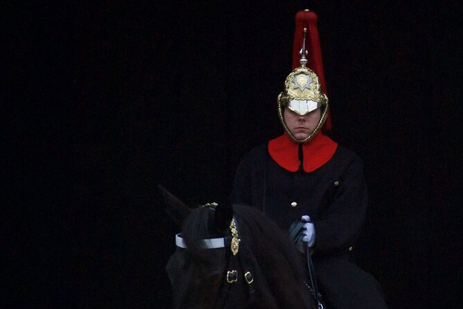 Buckingham Palace Visit & Changing of the Guard Walking Tour - Timing, walking, and crowd strategy