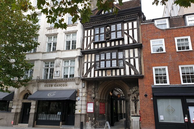 Burnings, Butchery & Black Death: A Walking Tour of London's Bloody Past - The Golden Boy and London’s Great Fire