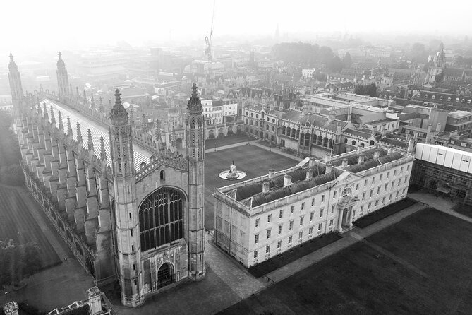 Cambridge University Ghost Tour by Alumni™ - King’s College and the famous floating horses
