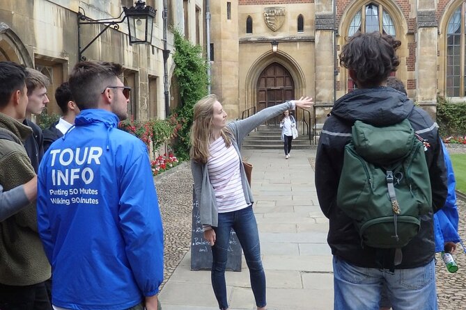 Cambridge University Walking Tour by Alumni™ Kings College Option - Senate House and Cambridge ceremony