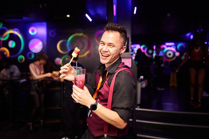 Camden Pub Crawl in London - Photos that help preserve the night