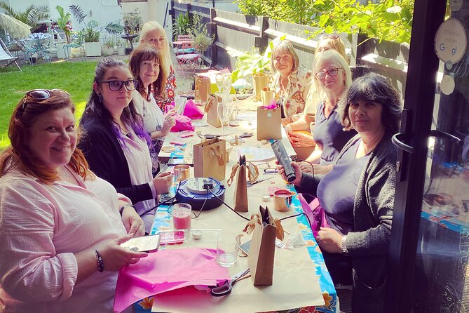 Candle Making Workshop and Bubbly in UK - Key points at a glance