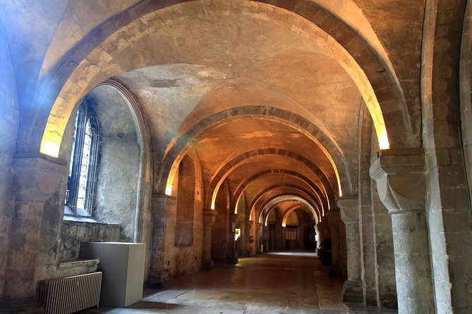 Canterbury Cathedral, Dover Castle & White Cliffs Guided Day Tour from London - How the guides affect the day
