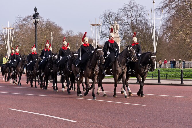 Changing of the Guard Guided Tour at Buckingham Palace - The optional Royal Mews and King’s Gallery upgrades
