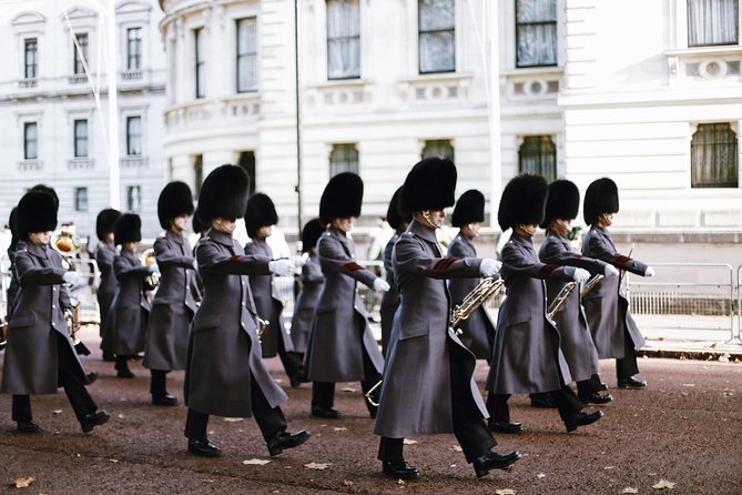 Changing of the Guard Guided Walking Tour Semi-Private 12ppl Max - Timing, crowds, weather, and the cancellation risk