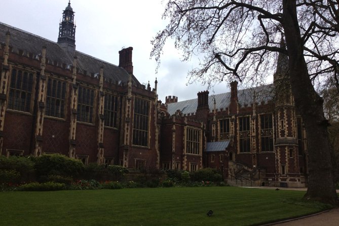 Charles Dickens Private Walking Tour - St. Paul’s, Temple, and the world of Pip