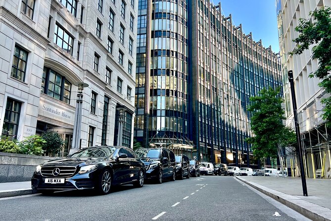Chauffeur limo Services Heathrow Airport To/From anyLondon Hotel - What this Heathrow transfer actually provides