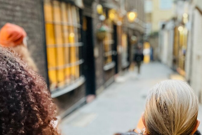 Christmas Lights and Markets Guided Walking Tour with Mulled Wine - Starting among the lights at Covent Garden