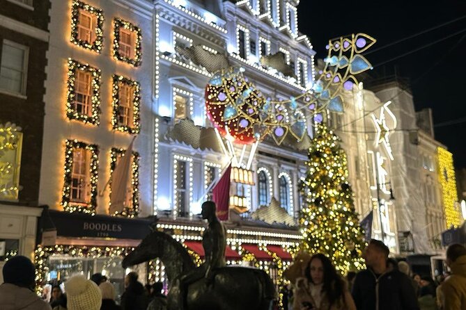 Christmas Lights and Markets London Taxi Tour - Guides and photography are central to the appeal