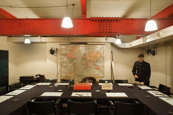 Churchill War Rooms "Behind The Glass" and Private Car Tour - How long should you spend inside?