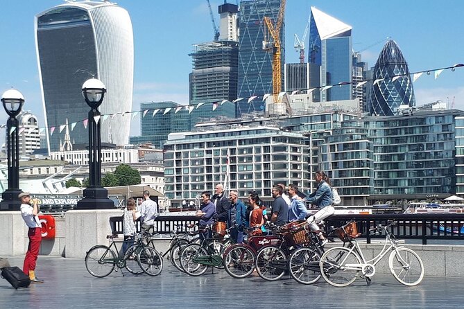 City & Secrets: Explore London's Hidden Gems - Why cycling gives you a better first look at London