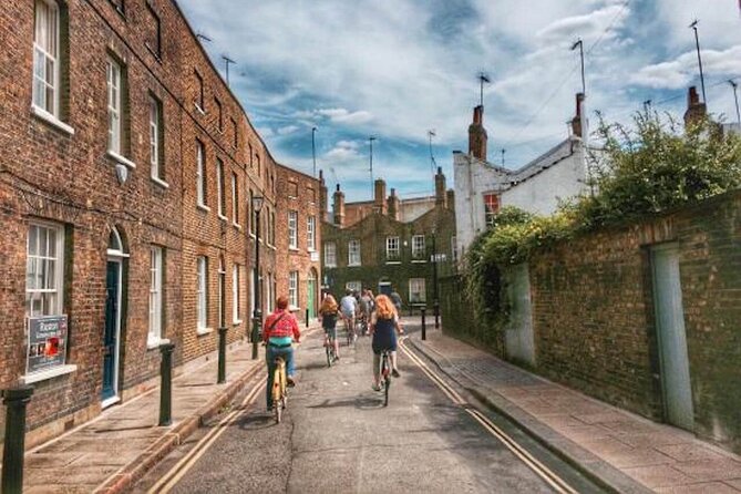City & Secrets: Explore London's Hidden Gems - The City of London in a few compact stops