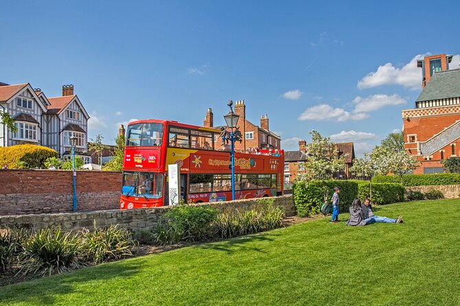 City Sightseeing Stratford-upon-Avon Hop-On Hop-Off Bus Tour - Stops 8 and 9: Alcester Road and Anne Hathaway’s Cottage