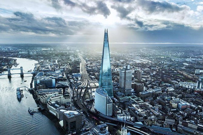 Combi Ticket: Westminster Walking Tour, River Cruise & The Shard - Starting at The Ritz and walking through Green Park
