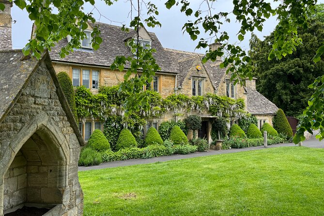 Cotswold Village Private Day Trip from Bath - The car, pickup, and daily practicalities