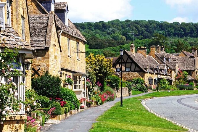 Cotswolds Countryside Tour by Coach: Villages, Views, and Lunch - Burford, the Gateway Village