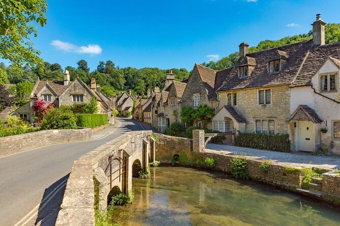 Cotswolds Countryside Tour by Coach: Villages, Views, and Lunch - Coach Comfort and Group Size