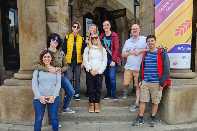 Daily Leeds City Walking Tour (10:30am) - Briggate and the Victoria Quarter