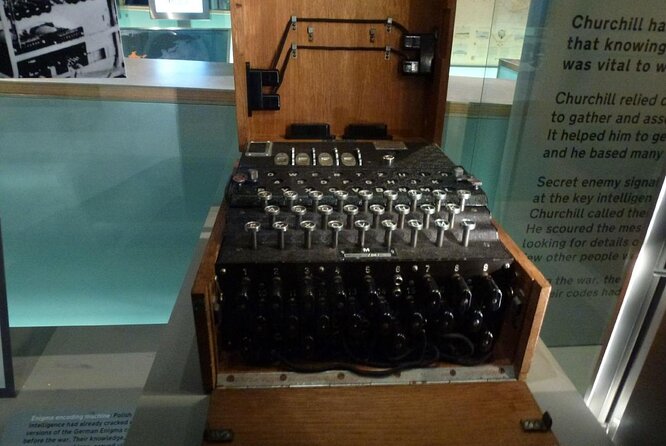 Darkest Hour - Parliament and Churchill War Rooms Private Tour - Key points at a glance