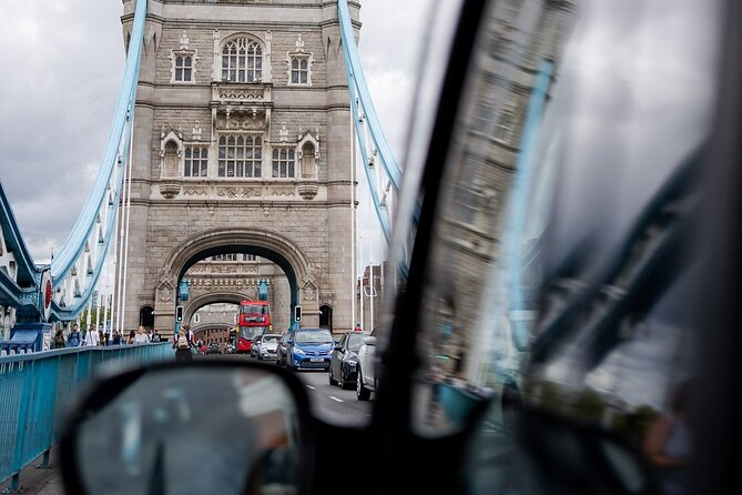 Discover London in a Panoramic Black Cab - A Glimpse of the Prime Minister’s Home