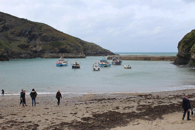 Doc Martin Tour in Port Isaac, Cornwall - Following Doc Martin from the harbour