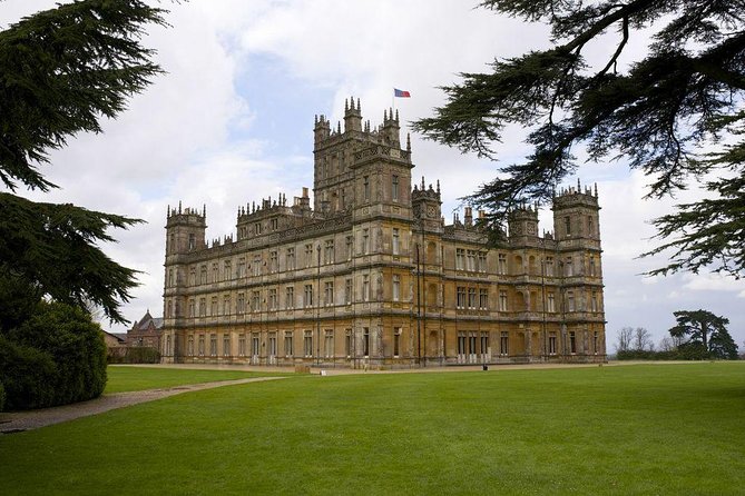 Downton Abbey and Highclere Castle Tour from London - Key points at a glance