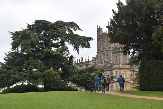 Downton Abbey and Village Coach Tour from London with Highclere - The guides can make or break the road time