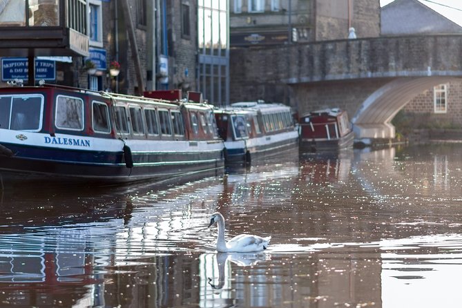 Drinks Ahoy - Cruising the Leeds-Liverpool Canal