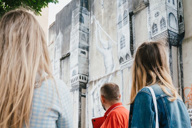 East End London Instagrammable Street Art and Graffiti Tour - Brick Lane rewards a second look