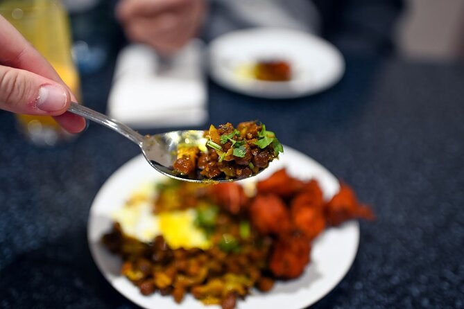 East London Indian Food Tour with 8+ Authentic Food Tastings - Whitechapel Gallery and the first taste of the East End