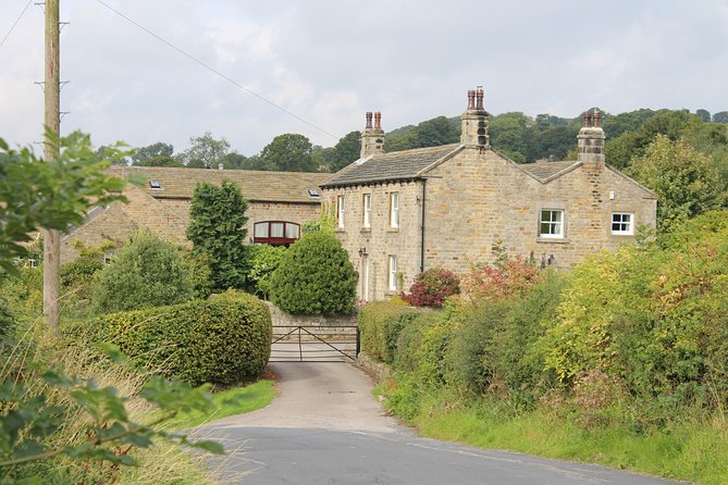 Emmerdale Classic Locations Bus Tour from Leeds - Why the original Emmerdale locations matter