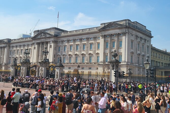 Exciting Full Day Walking Tour - See All London Sites - Piccadilly Circus and Leicester Square