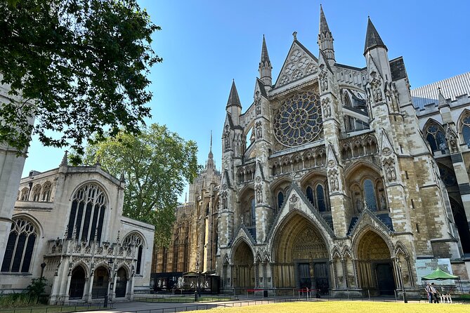Fast Access Westminster Abbey Private Tour with a London Blue Badge Guide - Poet’s Corner and the people remembered inside