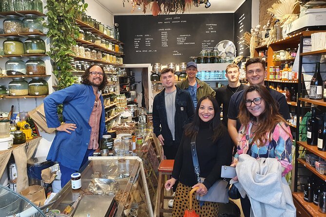 Food and Drink Walking Tours in West London's Notting Hill Area - Guides who make the neighborhood readable