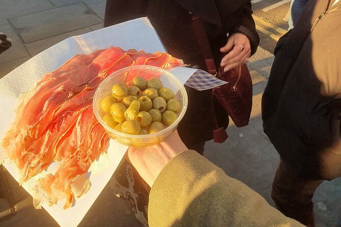 Food and Drink Walking Tours in West London's Notting Hill Area - Is $103.29 a fair price?