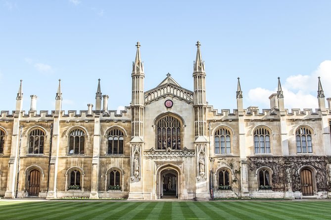 From London: Cambridge Day Trip Including Tour Guide - The opening walk with a Cambridge guide