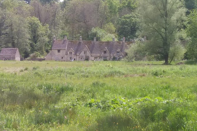 From London: Small-Group Cotswolds Villages Day Tour - Bibury: 30 minutes for Arlington Row