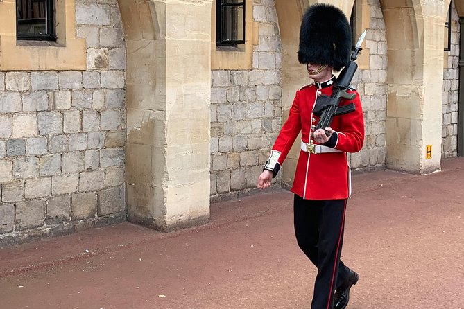 Full Day Excursion Royal London & Windsor in an Iconic London Black Cab - Kensington Palace and St. Paul’s Cathedral