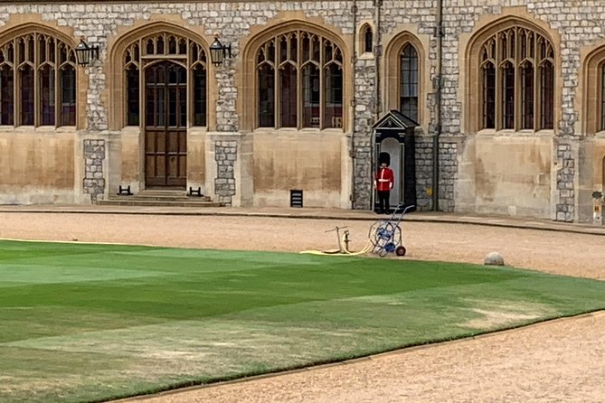 Full Day Excursion Royal London & Windsor in an Iconic London Black Cab - What the black cab adds