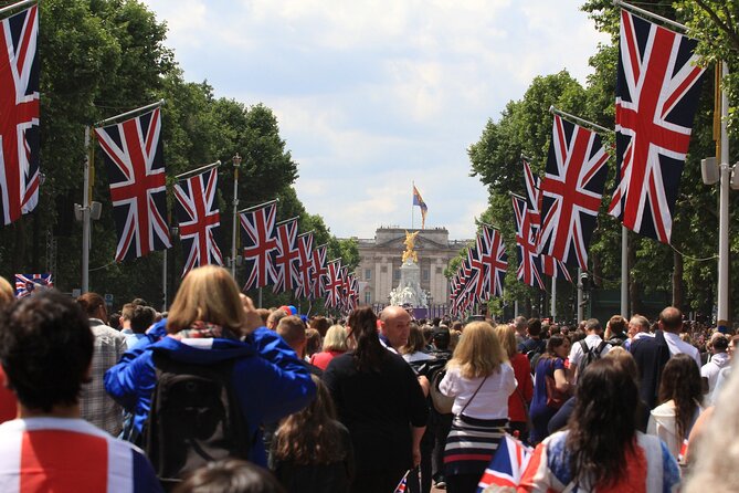 Full Day London Private Tour with Admissions to Iconic Landmarks - Windsor Castle: tempting, but difficult to add