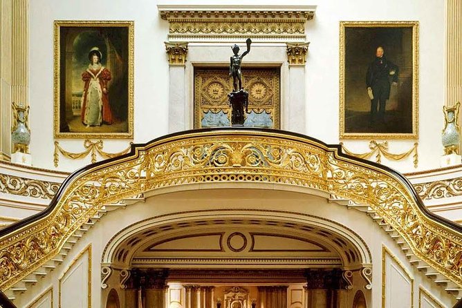 Full Royal Tour: Royal London & Buckingham Palace Tour - Green Park and the walk to the palace