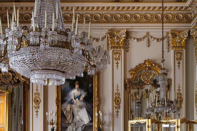 Full Royal Tour: Royal London & Buckingham Palace Tour - Whitehall and the government district