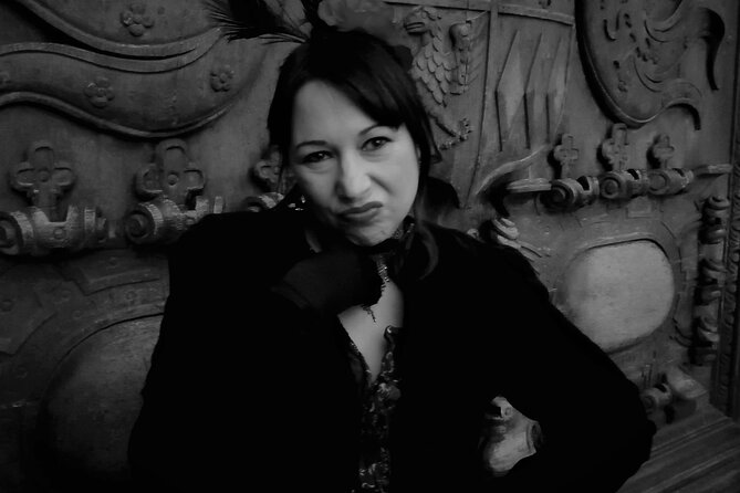 Fully guided Bristol Ghost Tours - College Green and the first old-city clues