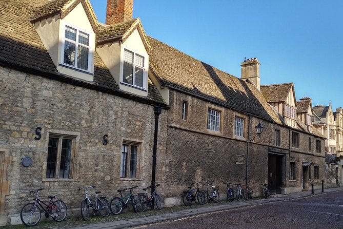 Fun, Flexible Treasure Hunt Around Oxford with Cryptic Clues & Hidden Gems - The Bodleian Library and Oxford’s academic heart