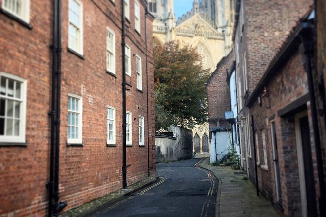 Fun, Flexible Treasure Hunt Around York with Cryptic Clues & Hidden Gems - Why the phone format works well