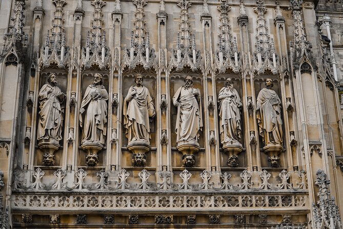 Guided Tour of Harry Potter Film Locations of Lacock & Cotswolds - Gloucester Cathedral, the grand Hogwarts setting