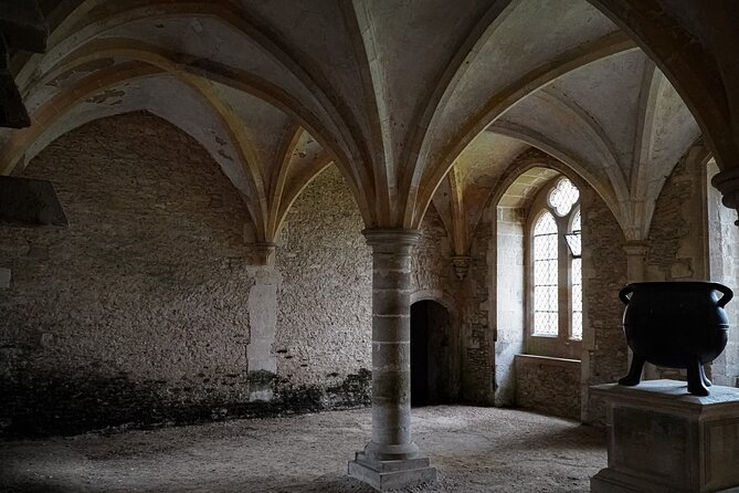 Guided Tour of Harry Potter Film Locations of Lacock & Cotswolds - Lacock Abbey and the old village streets