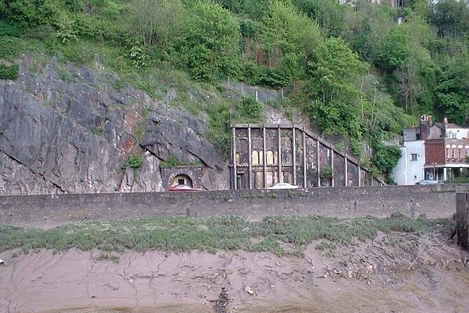 Guided Walking Tour Suspension Bridge Clifton Splendour & City. - Frogmore Street, Banksy, and the Hatchet